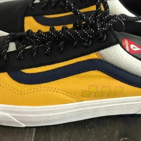 Vans Old School MTE Varsity Leather Sneaker Size 9.5 - Picture 5 of 8